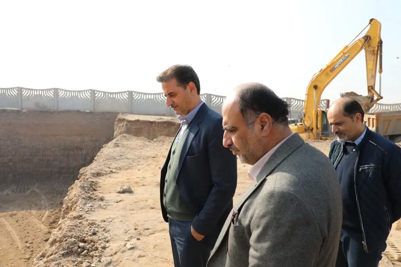 بازدید معاون هماهنگی امور عمرانی استاندار از پروژه خانه کارگر یزد