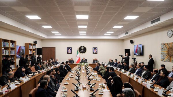 برای توسعه کشور باید به علم و عالمان جایگاه دهیم