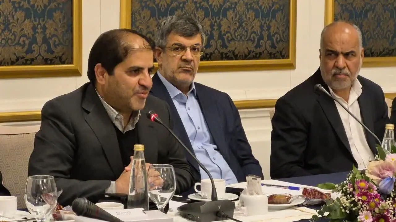 تأکید بر نقش نخبگان بافقی به عنوان موتور محرک توسعه یزد