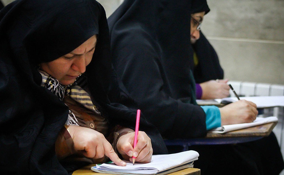 ۷ دی؛ آغاز نهضت ملی سوادآموزی در ایران