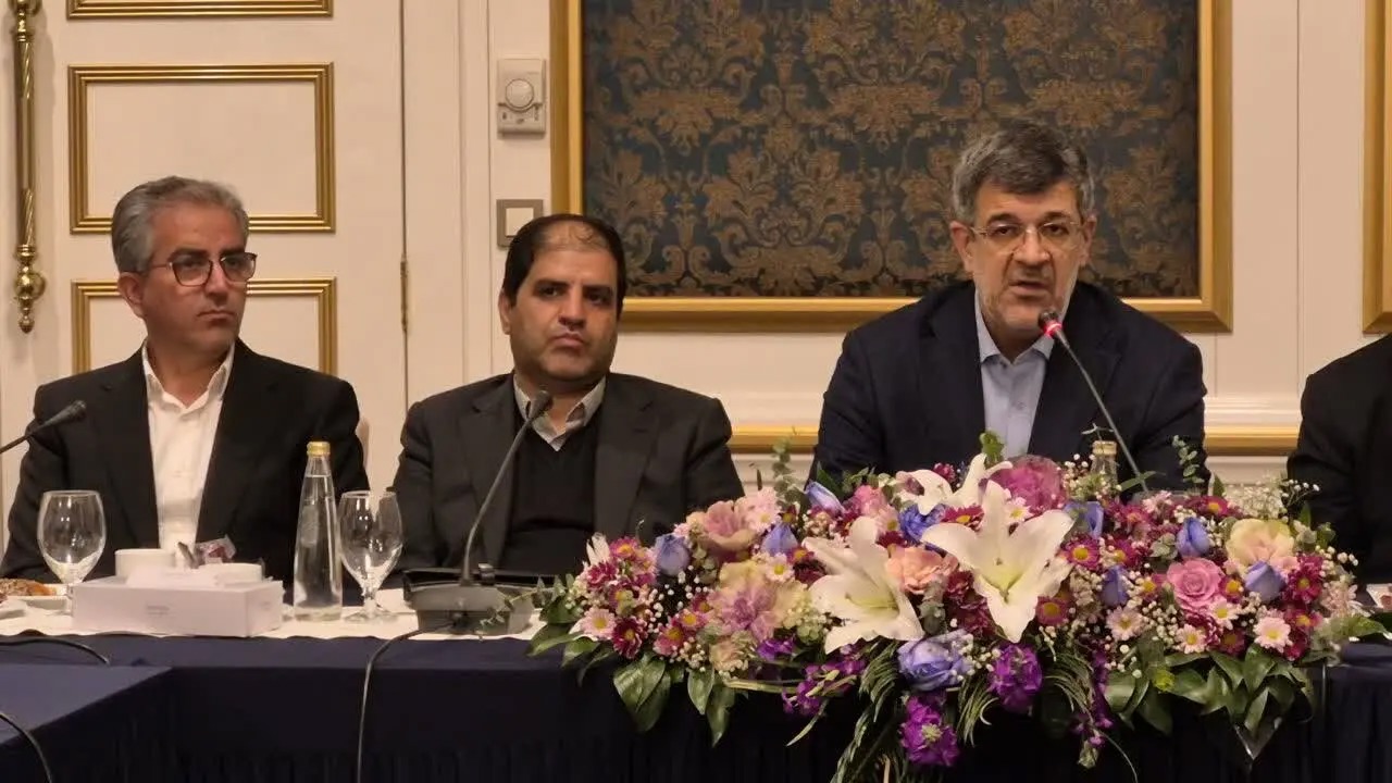 حمایت استان از سرمایه‌گذاران بافقی‌تبار در راستای توسعه شهرستان بافق