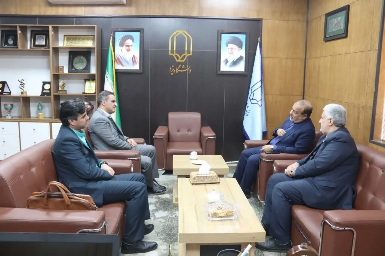 تأکید بر توسعه زیرساخت‌های دانشگاهی و ارتقای بهره‌وری اداری در یزد