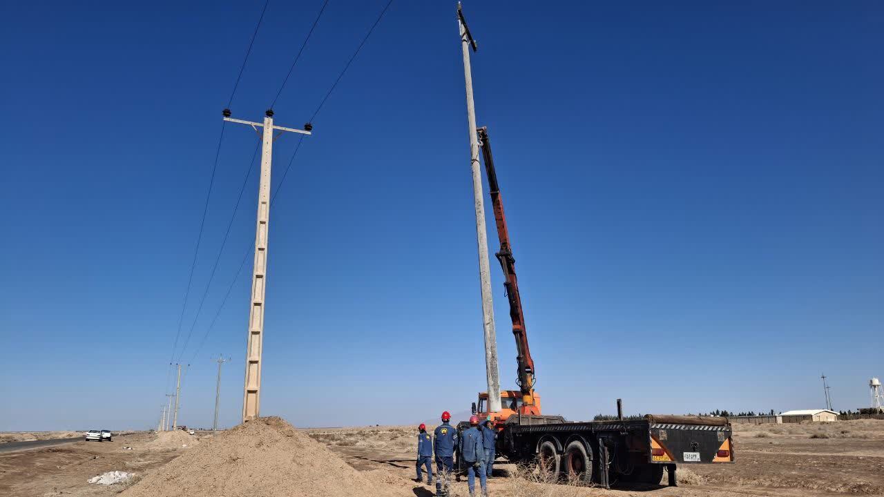 آغاز عملیات اجرایی پروژه اصلاح و بهینه سازی فیدر روستای چاه افضل اردکان