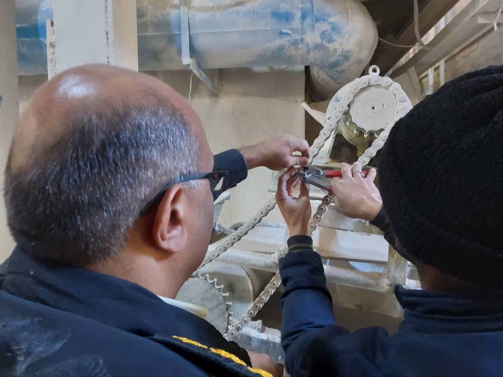 مهر و موم واحد آلاینده تولید لعاب کاشی در اشکذر با دستور دادستان