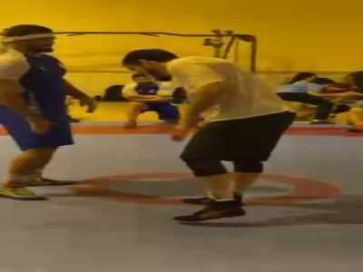 سرشاخ شدن جالب کادیف و‌ حسن یزدانی در تمرین تیم کشتی استقلال