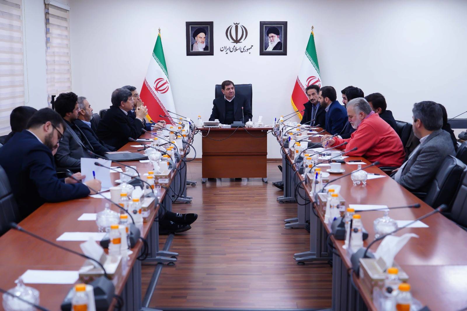 جلوگیری از خام‌فروشی راهکار رونق صنعت پتروشیمی است