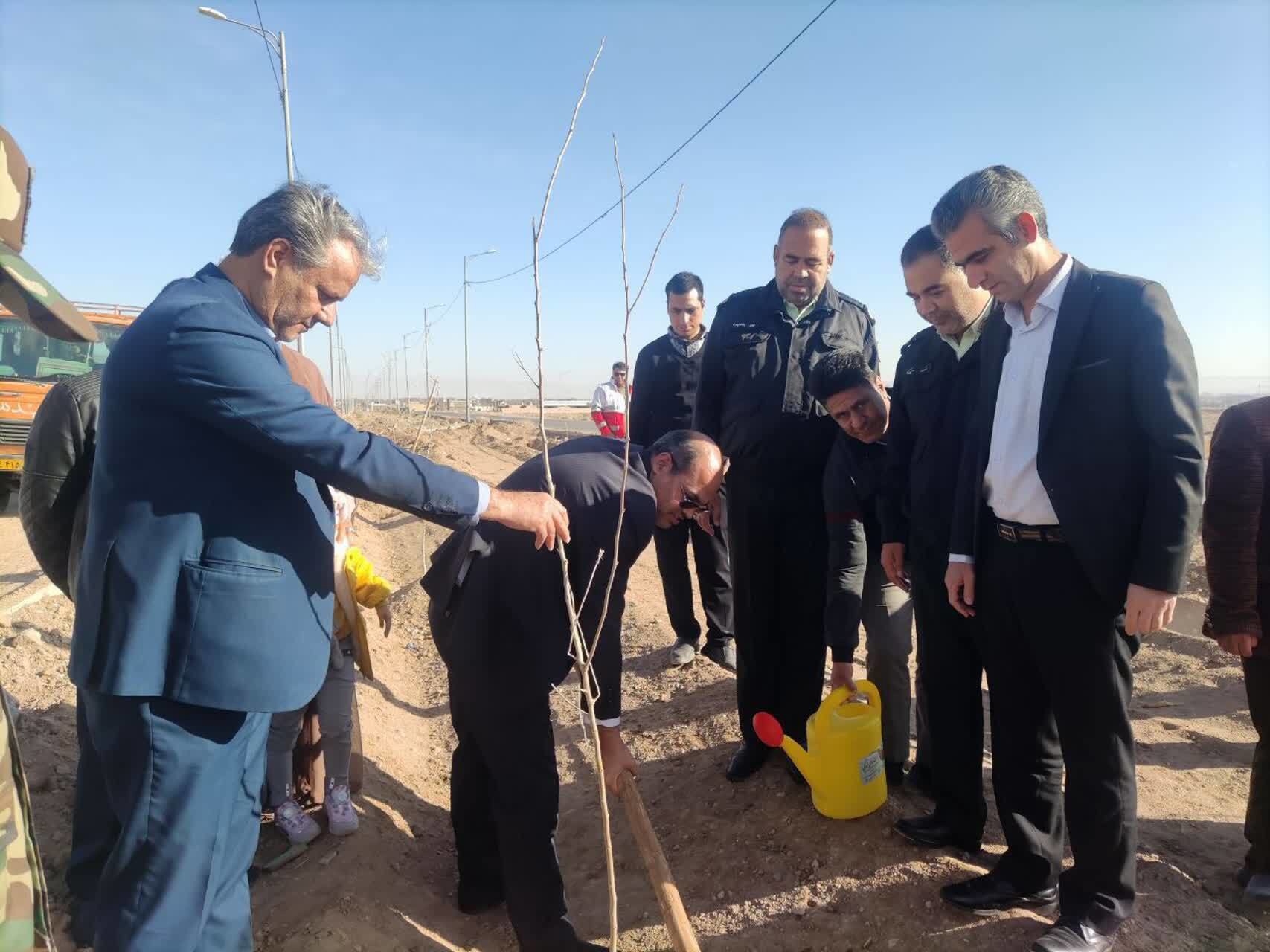 آیین درختکاری یادبود شهدای مقاومت در مهریز