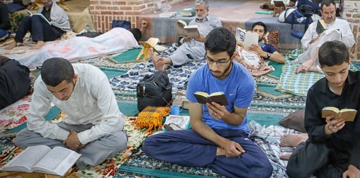 اعتکاف ۱۴۰۴ در ۳۱ مسجد مهریز برگزار شد