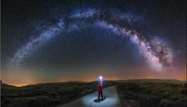 حیات قبل از ستارگان تشکیل شده است