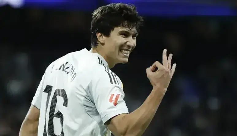 الماس رئال، برنده گل ماه لالیگا شد