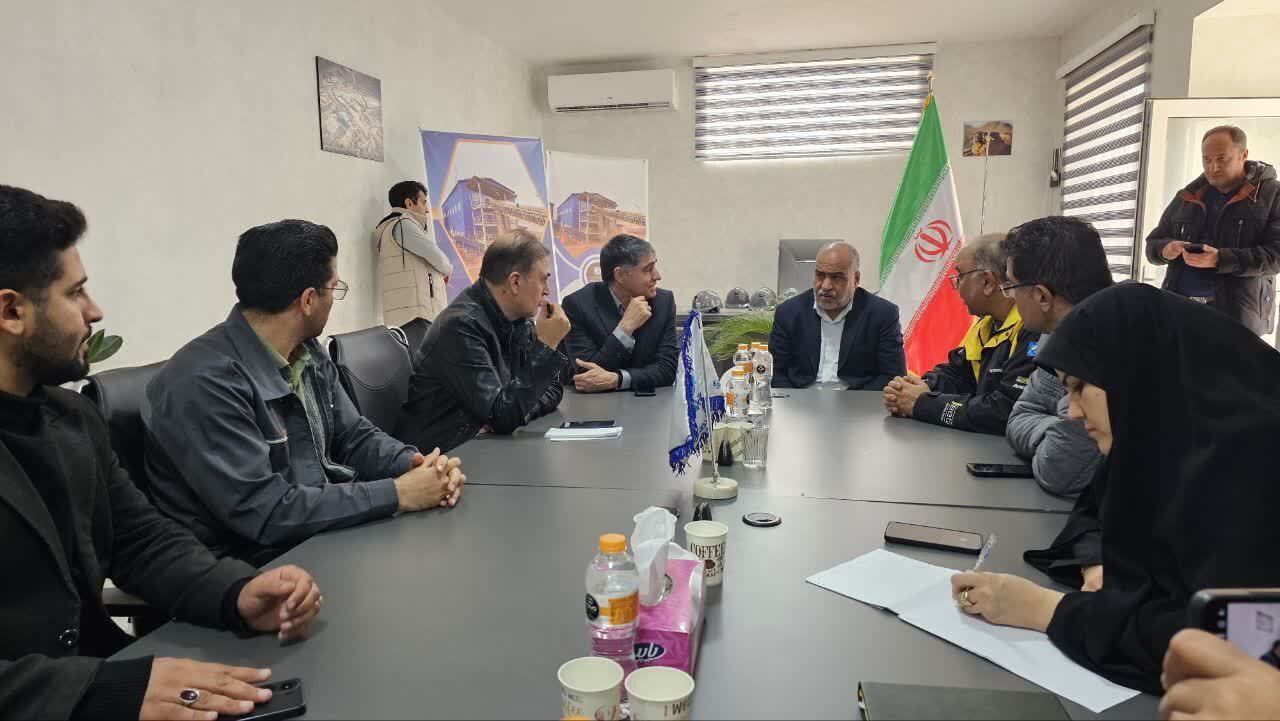 معدن تاجکوییه الگوی موفق توسعه کارگری و زیرساختی در بافق