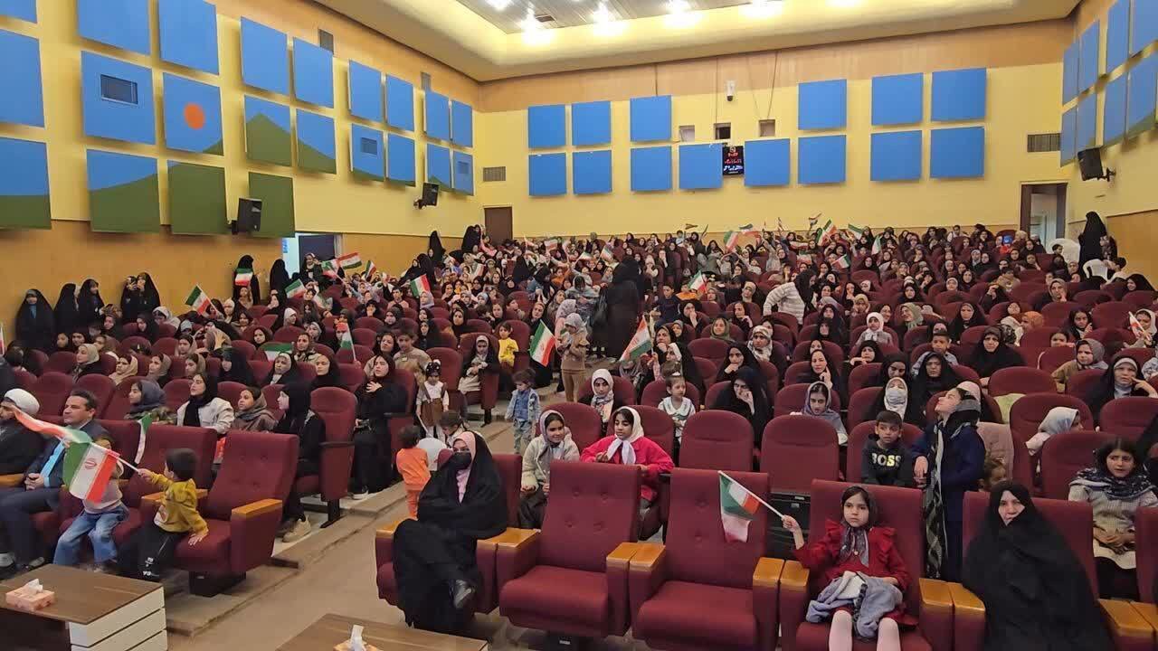 جشن بزرگ جوان با عنوان «دختر ایران» در بافق