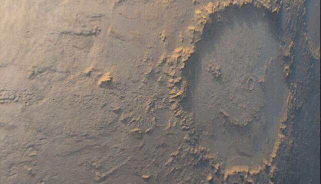 عکس روز ناسا از چهره شاد مریخ!