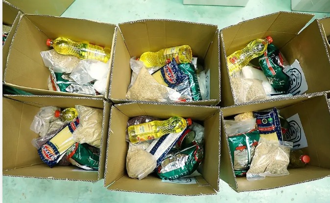 توزیع بیش از ۳۰۰ بسته معیشتی در یزد