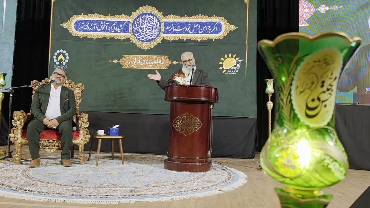 همایش ادبی «به امید دیدار» در میبد