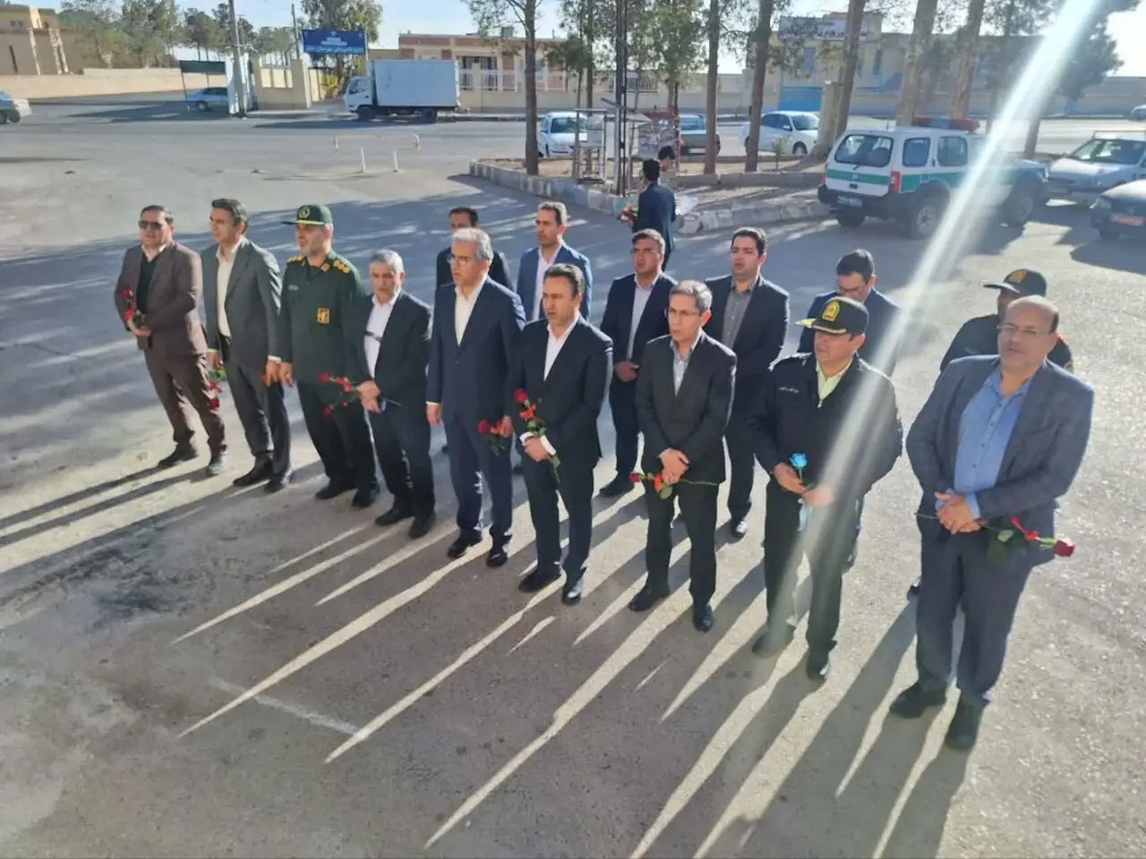 ادای احترام مسئولان به مقام شامخ شهدای شهرستان خاتم