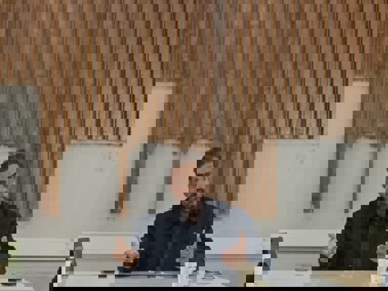 دهقانی: رتبه‌بندی جهانی معیار واقعی پیشرفت ایران است