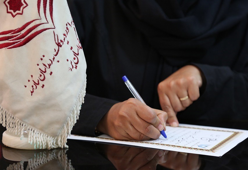 مشارکت بانوی یزدی در آزادی دو زندانی