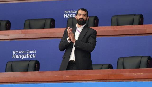 رئیس فدراسیون بسکتبال: برگرداندن میزبانی‌ ایران زمان‌بر است اما رایزنی می‌کنیم