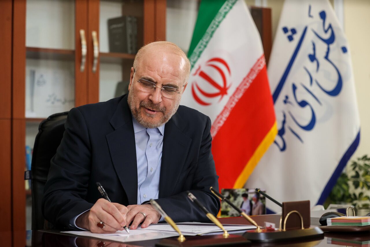 پیام تبریک رئیس مجلس در پی افتخارآفرینی تیم های ملی کشتی آزاد و فرنگی