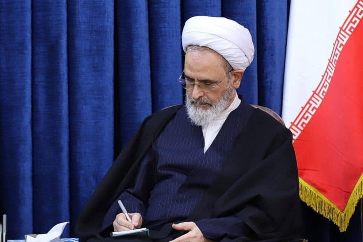 مسئولان برای حل مشکلات تلاش مضاعف کنند