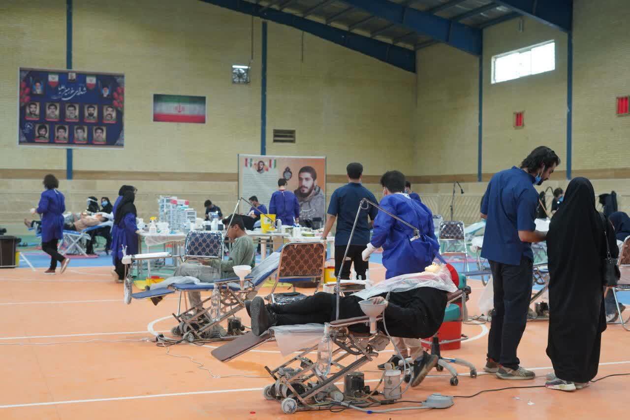 ارائه خدمات رایگان دندانپزشکی در روستای خورمیز علیای مهریز یزد
