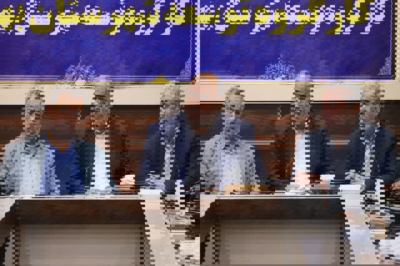 از تأمین آمبولانس تا پیگیری راه‌آهن شرق کشور در کار گروه توسعه بهاباد