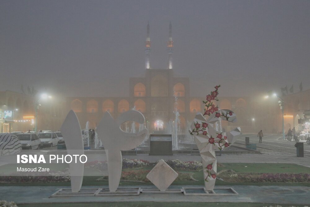 یزدی‌ها در و پنجره‌ها را ببندند؛ طوفان در راه است