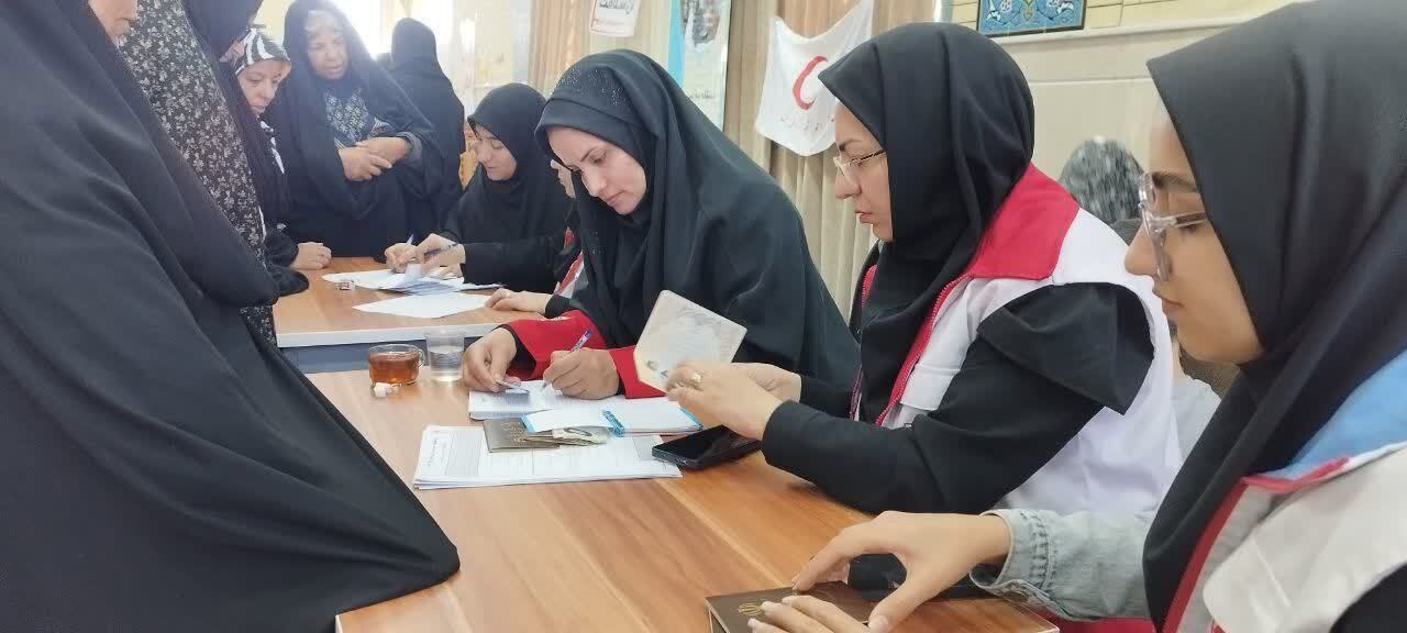 نور امید در مناطق کم‌برخوردار یزد با اعزام کاروان‌های سلامت هلال احمر