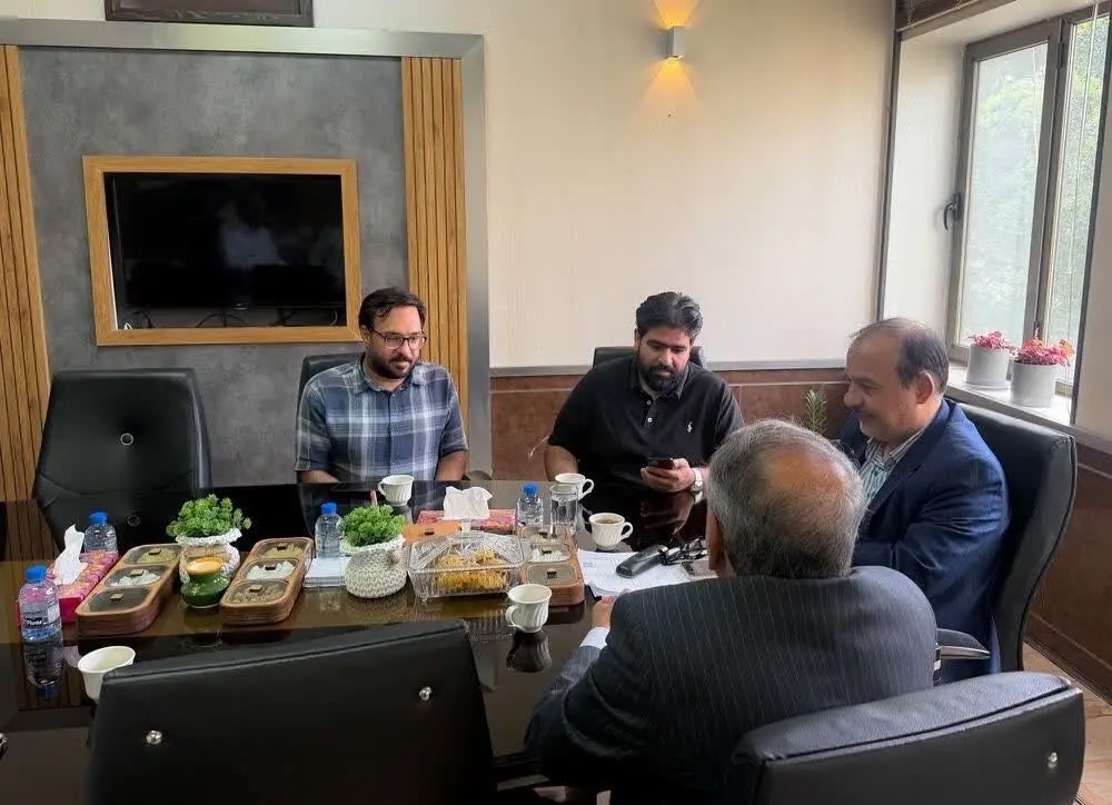 حمایت از فرستادگان فرهنگی و مذهبی دارالعباده یزد یک توفیق معنوی است