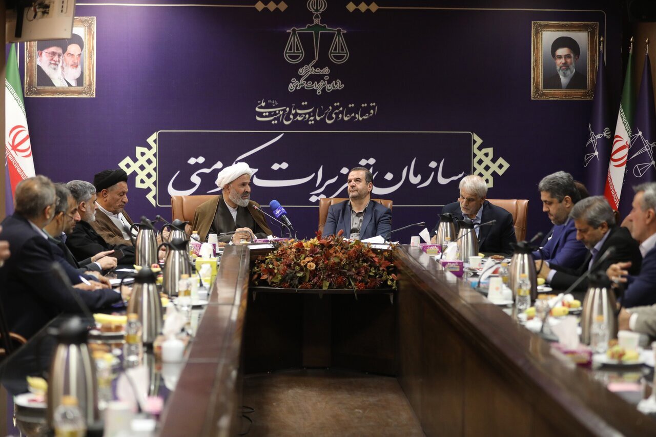 پژمانفر: برخورد با متخلفان بازار باید بازدارنده باشد