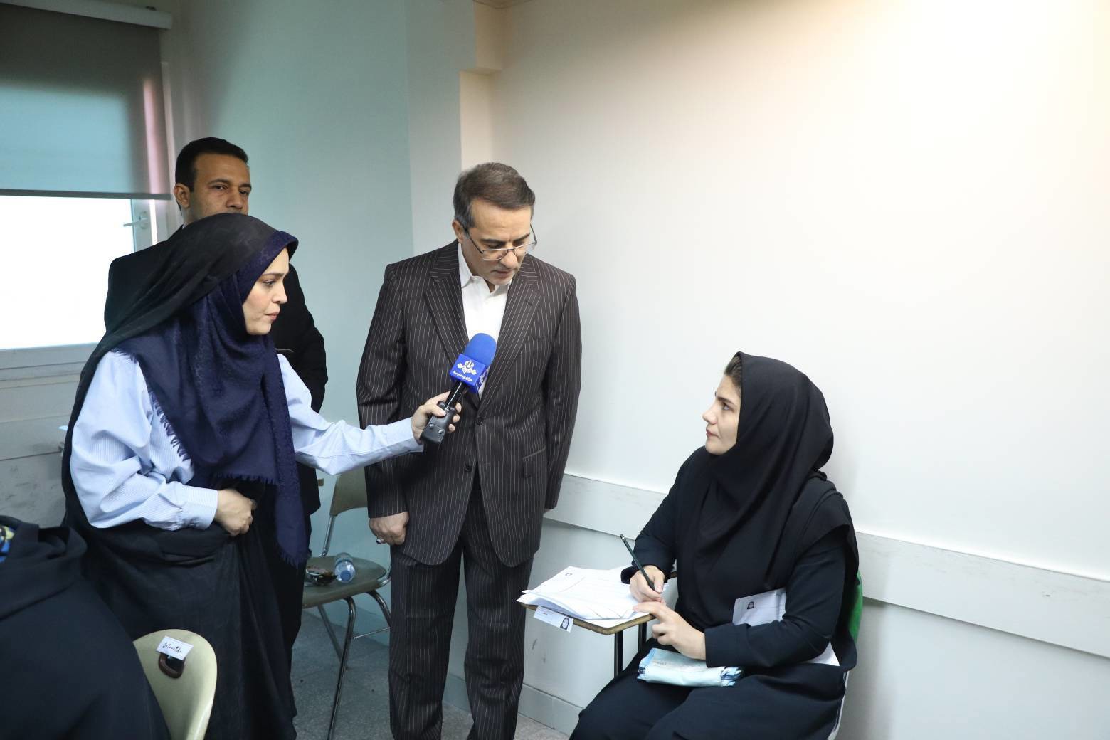 بازدید رفیع‌زاده از نخستین مرحله آزمون تربیت ۵۰۰ مدیر جوان