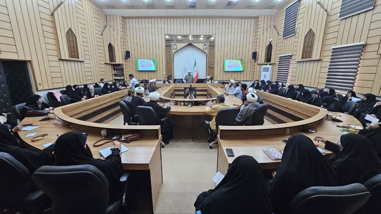 کارگاه تجربه محور «دارالفرح» ویژه مبلغان کودک و نوجوان یزد برگزار شد