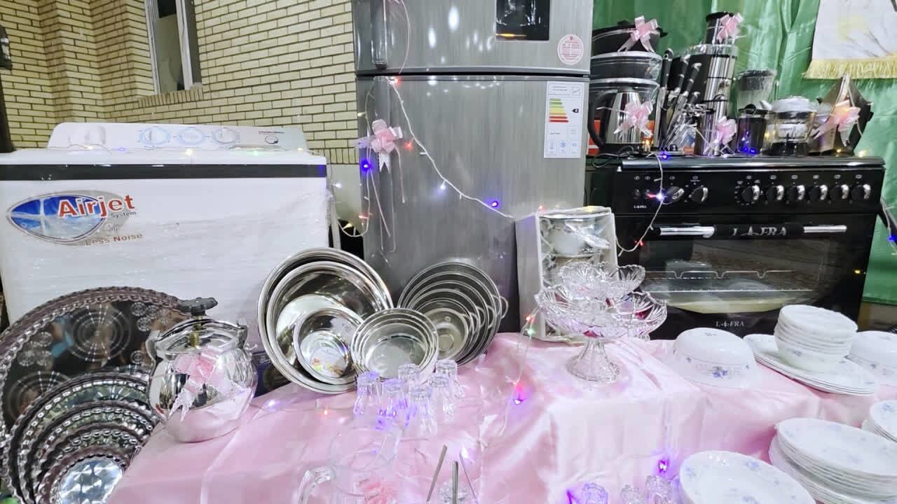 اهدای یک سری جهیزیه به زوج کمتر برخوردار میبدی