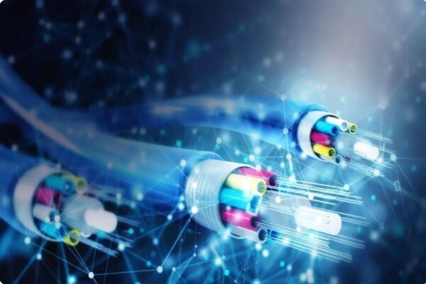 ۳۰۰ مدرسه استان یزد به اینترنت پرسرعت فیبرنوری متصل شدند