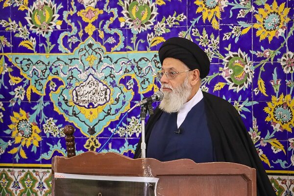 مبارزه با سلطه آمریکا تکلیفی واجب برای امت اسلامی است