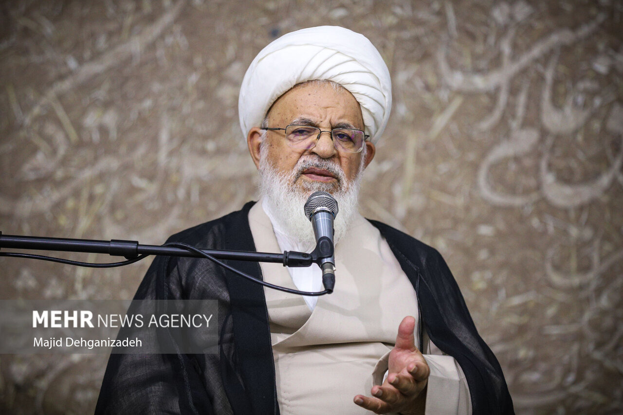 امام‌جمعه یزد خواستار آسیب‌شناسی ریشه‌ای معضلات اجتماعی شد
