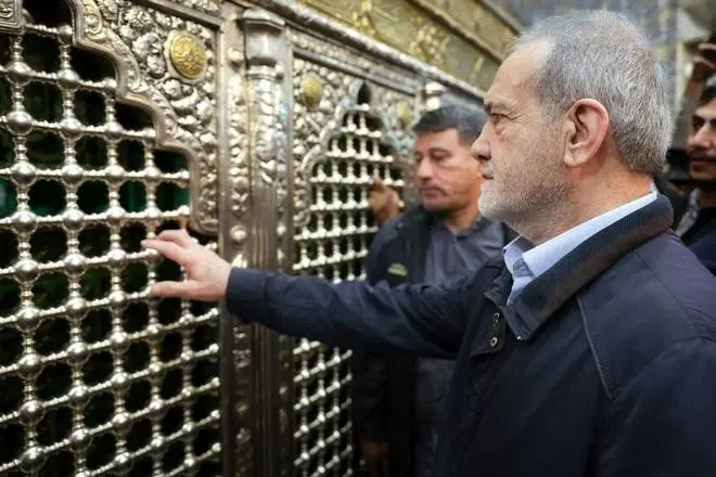 رئیس جمهور وارد شهر مقدس قم شد