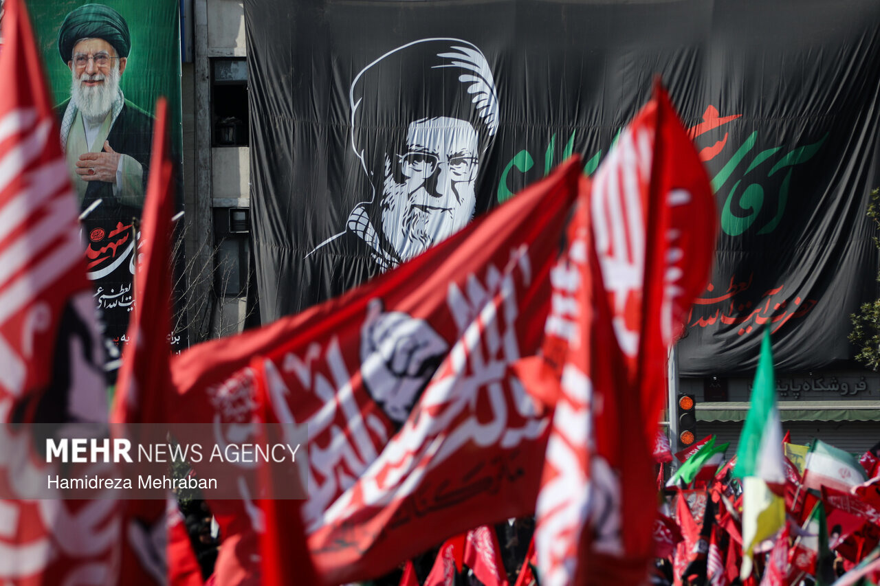 از اقامه نماز جشن تکلیف تا اقامه پرچم خون‌خواهی برای «آقای شهید ایران»