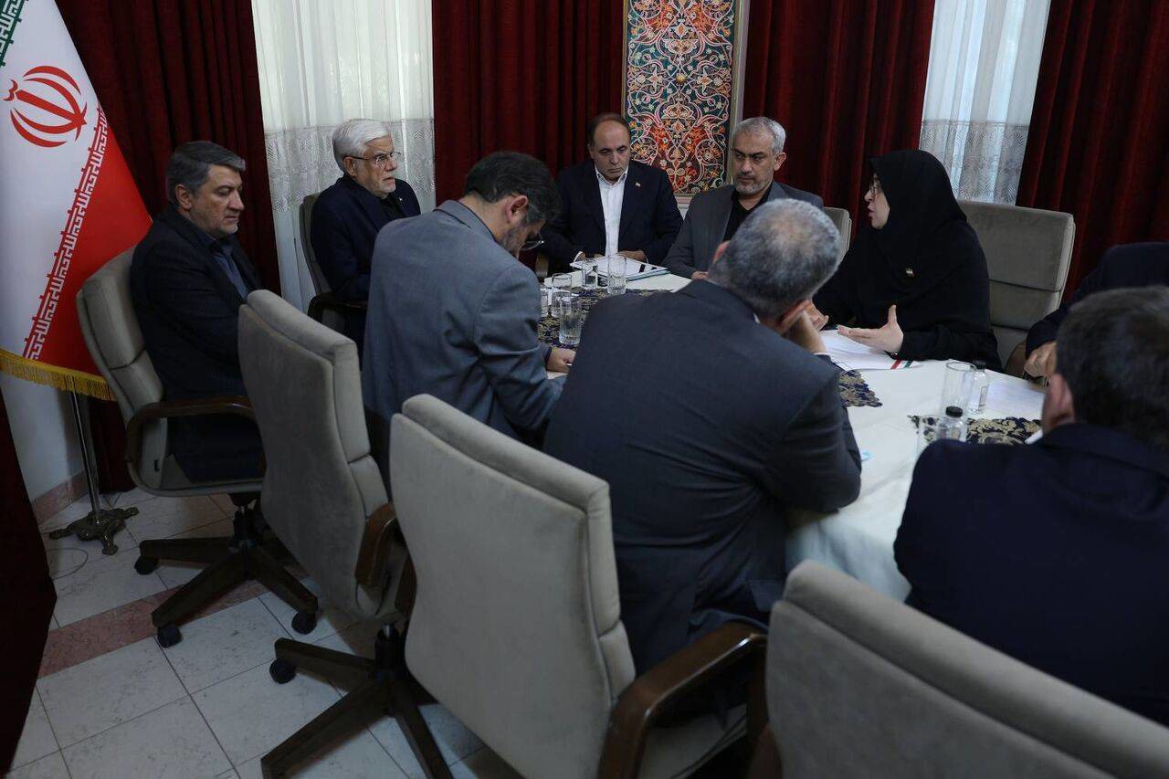 عارف: سازکار‌های همکاری ایران و چین  بازتعریف شوند