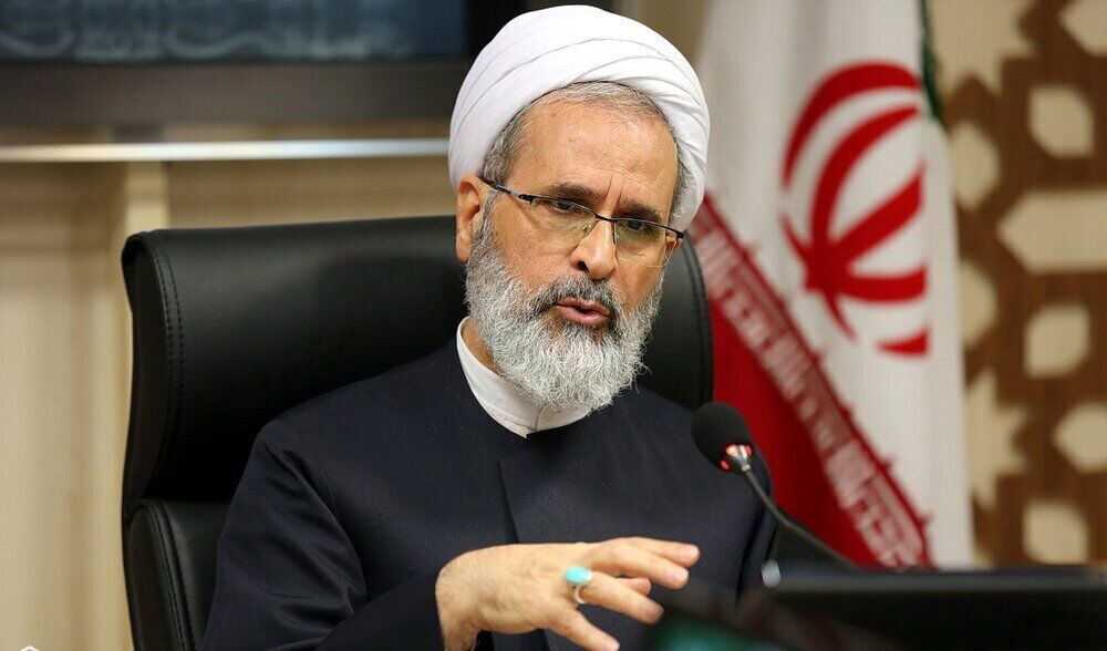 مطالبه انتقام و خونخواهی امام شهید و سایر شهدا امری حتمی است