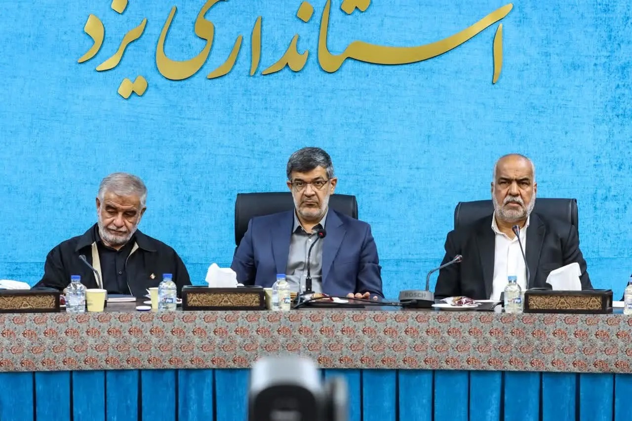 تأکید استاندار یزد بر تثبیت مرکزیت استان با اجرای آزادراه نطنز-سیرجان
