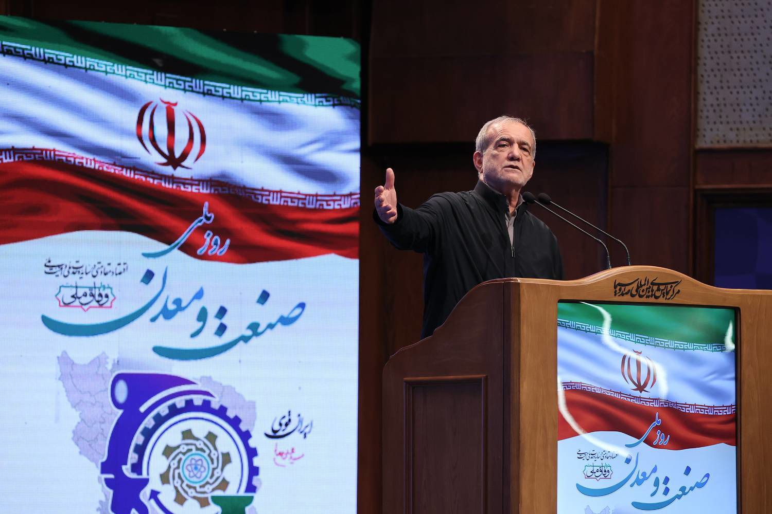 دستگاه دیپلماسی ما هرگز از حقوق ملت ایران کوتاه نخواهد آمد