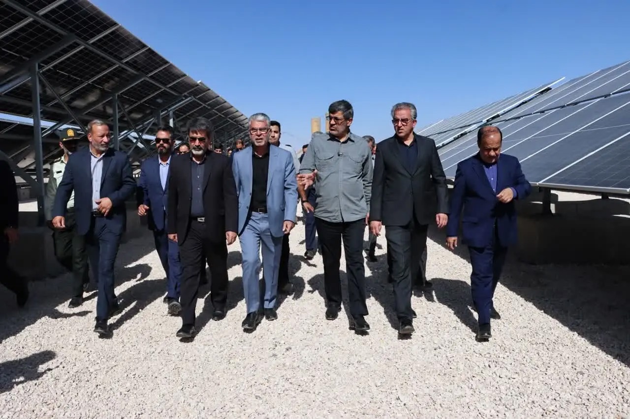 مجوز ۴۰۰ مگاوات نیروگاه خورشیدی در شهرستان ابرکوه صادر شد