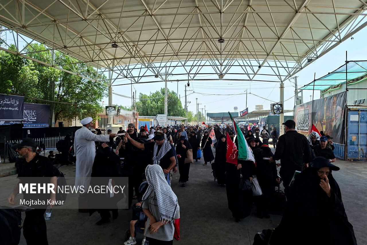 شوق خدمت در مسیر اربعین؛ بسیج یزد برای تسهیل سفر زائران در موج بازگشت