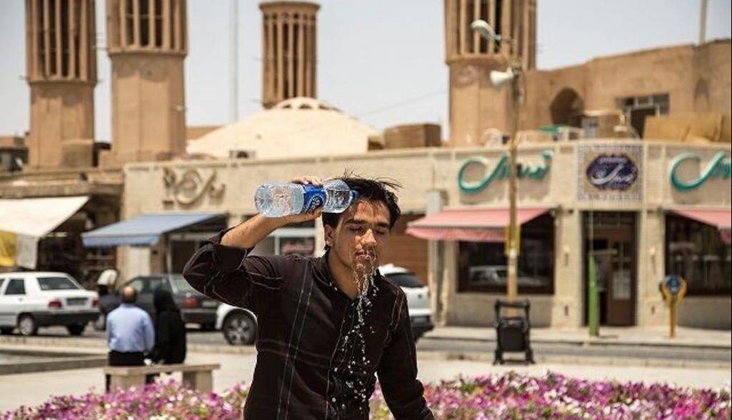 ۱۶ منطقه یزد همچنان دمای بالای ۴۰ درجه دارند
