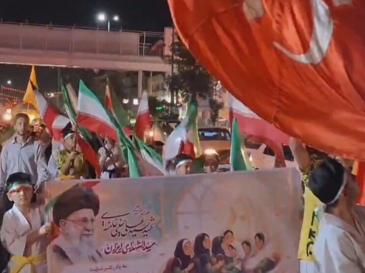 کاروان پیاده ورزشکاران یزدی در شب ۱۶۸ تجمعات شبانه