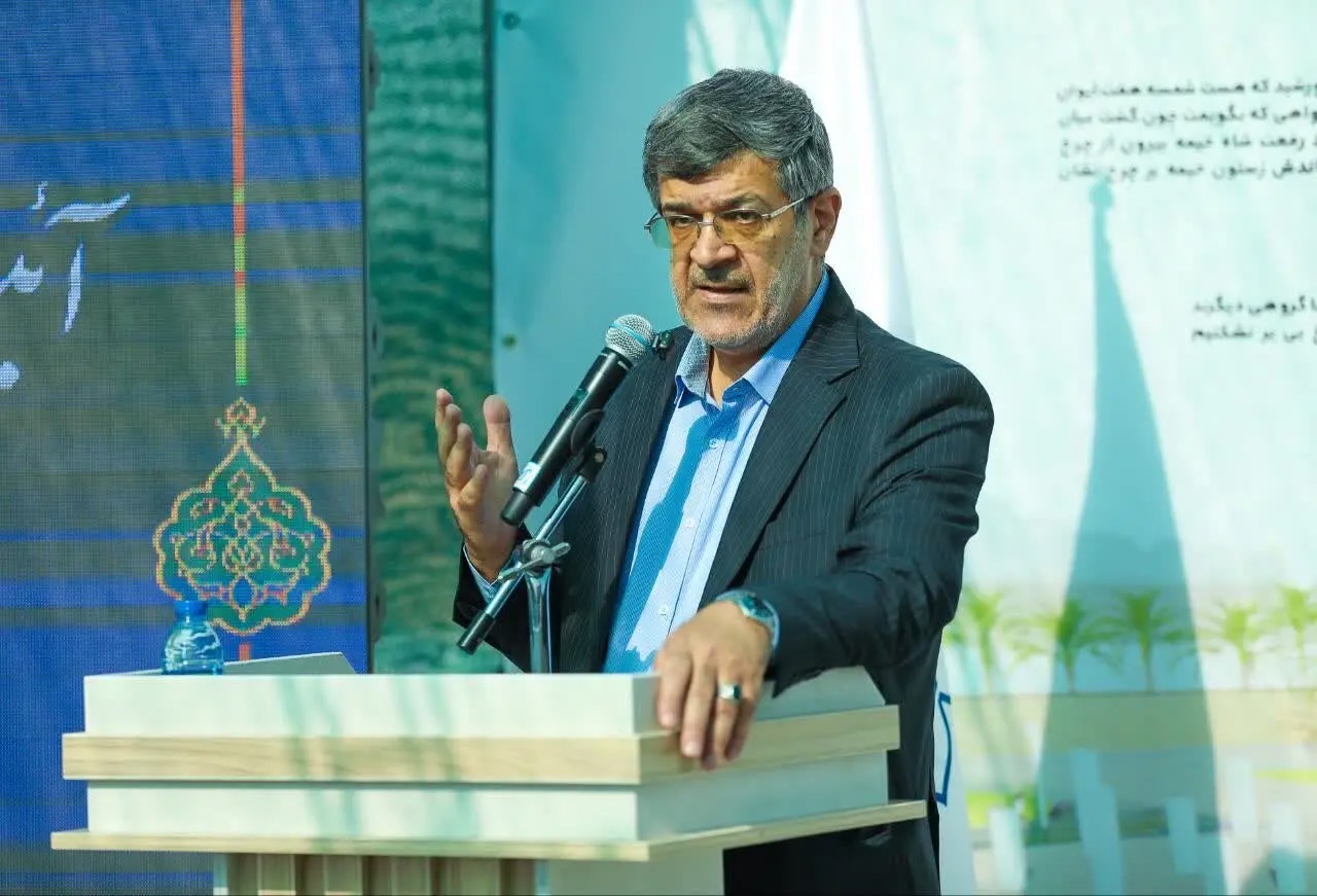 لزوم پاسداشت مفاخر ملی به عنوان نمادهای اقتدار فرهنگی ایران