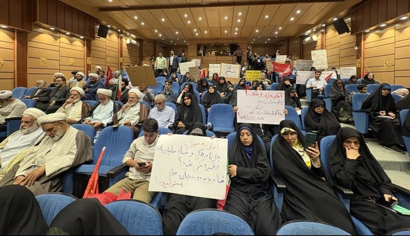 بانوان یزدی در حاشیه اجلاس صحیفه سجادیه خواستار ساماندهی حجاب شدند | آخرین خبر