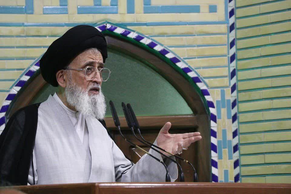 تأکید امام جمعه موقت یزد بر وحدت مسلمانان و اجرای قانون